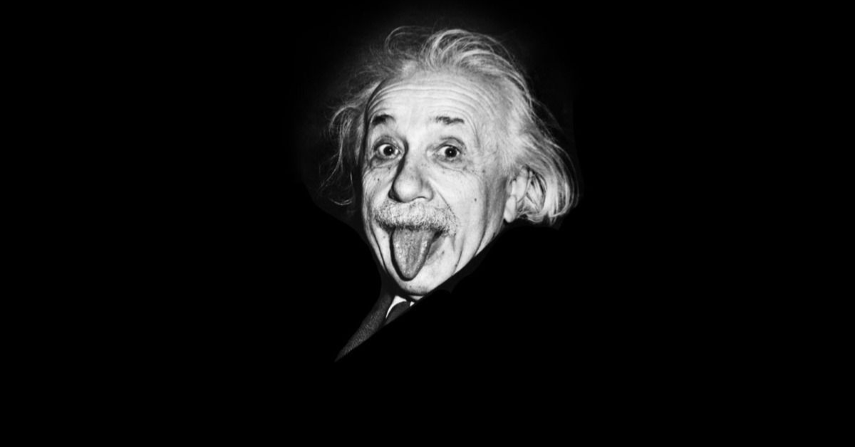 Albert Einstein mostrando a língua para a foto.